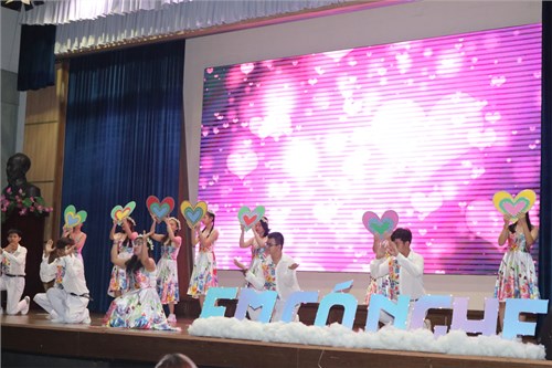 Hoạt động có ý nghĩa cùng sinh viên Trường Đại học Kinh tế Thành phố Hồ Chí Minh